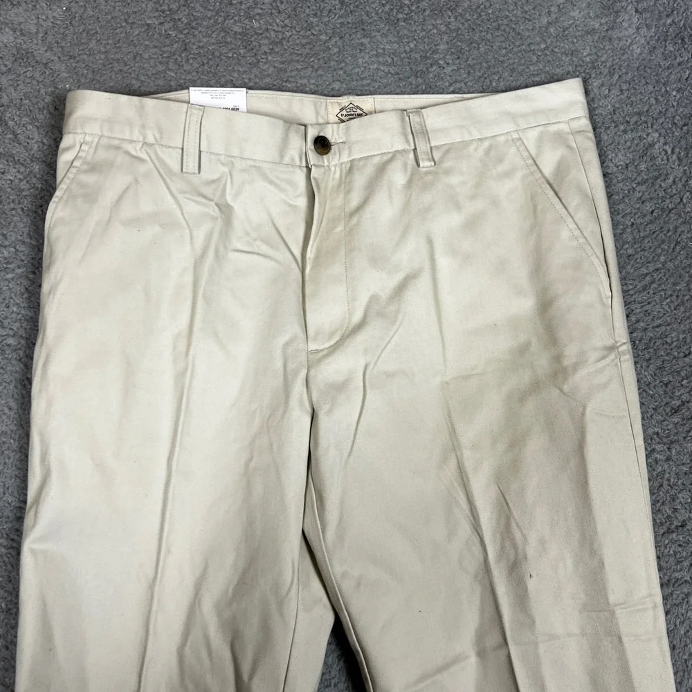 St Johns Chino Pants Mens 38x29 Khaki Beige Classic Fit Flat Front Business NEW - Picture 2 of 10